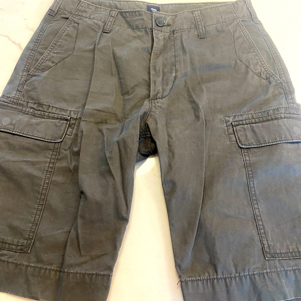 Gap cargo shorts